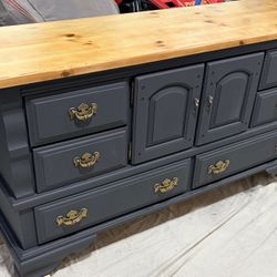 Dresser, 8 Drawers