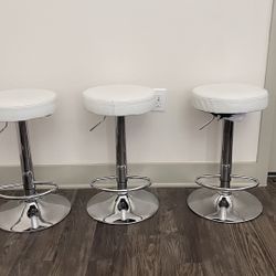 NFM White Leather And Silver Bar Stools