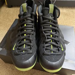 Nike Foamposite Black Volt