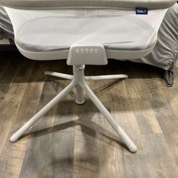 Halo Swivel Bassinet