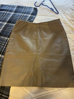 $20 Falda De piel Size 12