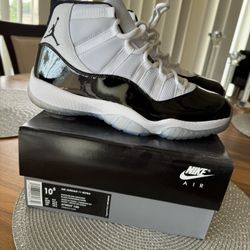 Jordan 11 Concord Size 10.5 $400