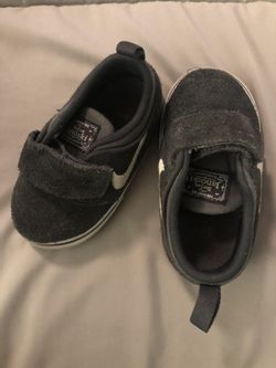 Baby shoes shoes shoes! 6 pairs!
