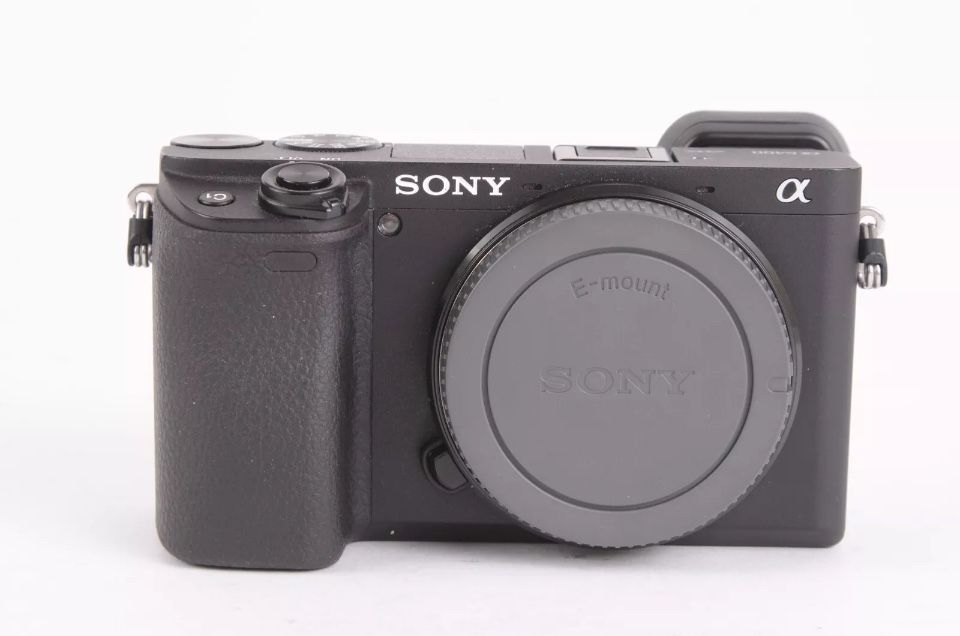 Sony Alpha A6400  Digital Camera with Viltrox 35mm F1.7