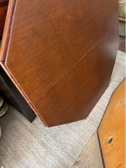 Pool table, spec, solid piece of furniture Poker table-solid piece of furniture