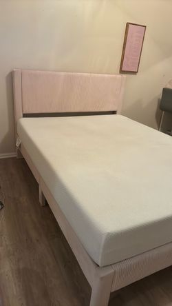 Queen bed