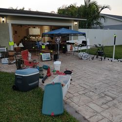Garage Sale Winston Park