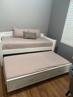 Twin Trundle  Bed