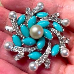 Vtg  Wintterland Brooch 