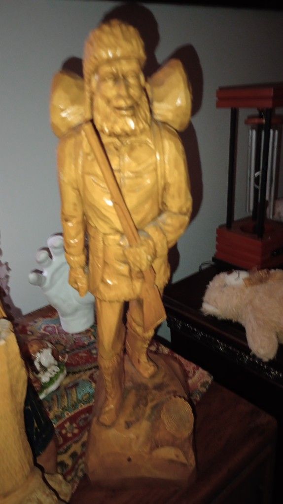 Wood Carving Of Hunting Mountain Man. Great Detail
