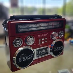 Old Scholl Radio Style Bluetooth Speaker With Built-in Flashlight 