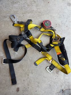 Safety Harness with Yoyo