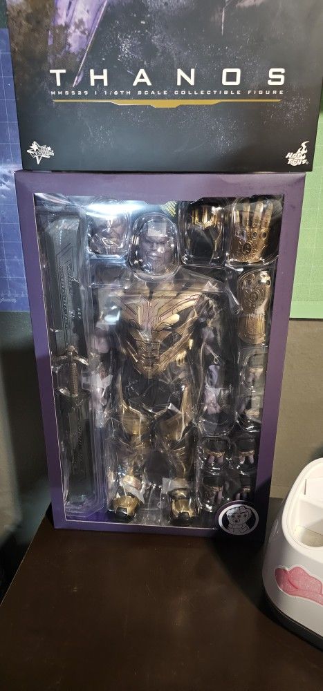 Hot Toys Thanos