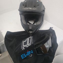 Fly Xl Snowmobile Helmet With Ewin Goggles
