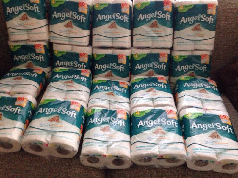 20 Packs Angel Soft Bathroom Tissue each pack 4 Regular . Please See All The Pictures
