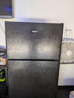 Refrigerator Hot Point