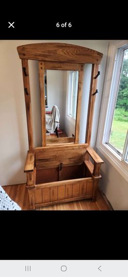 Entry room/mud room hall Tree coat storage