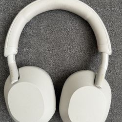 Sony XM5
