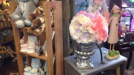 Shabby chic vase with flowers