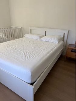 Queen Bed frame White