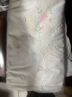 80x62 White Embroidered Floral Tablecloth with Crochet Detail