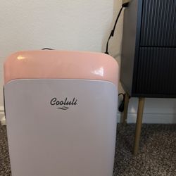 Cooluini Mini Fridge 