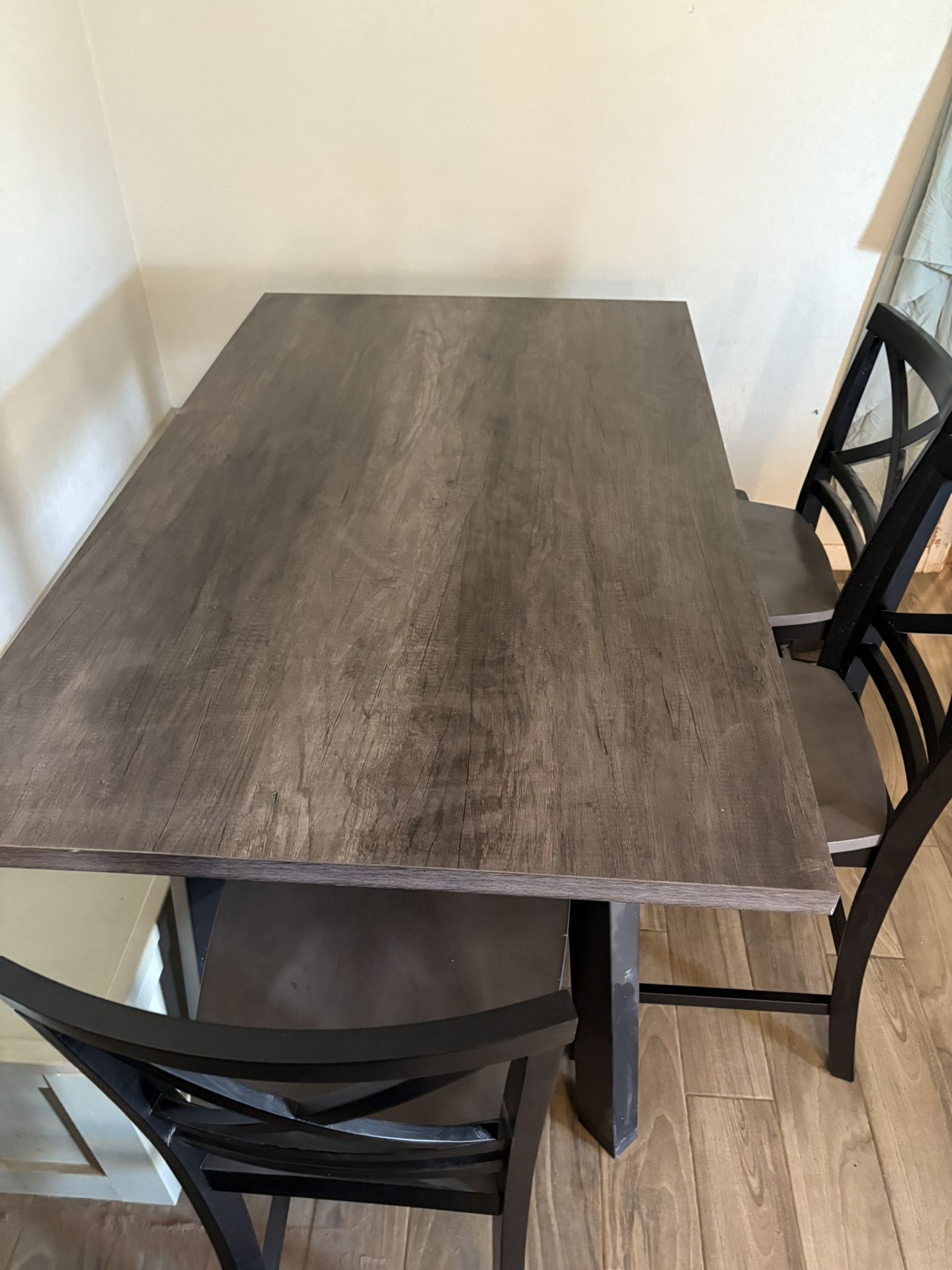 Kitchen Table & 4 Chairs