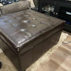 Leather Ottoman-Used, But Still Looks Goooood! 