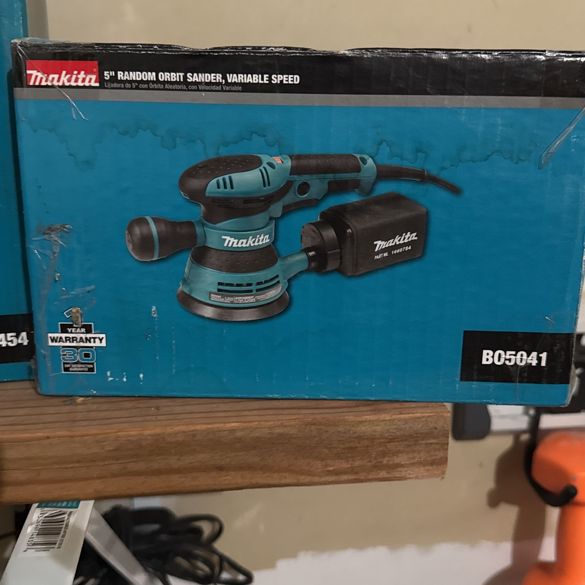 Makita 5 Inch Orbit, Sander, Variable Speed