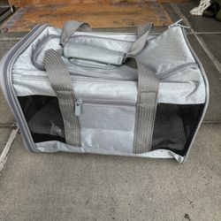 PET CARRIER $15