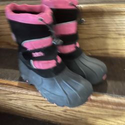 Girls Snow Boots-Totes Size 5 Like New 