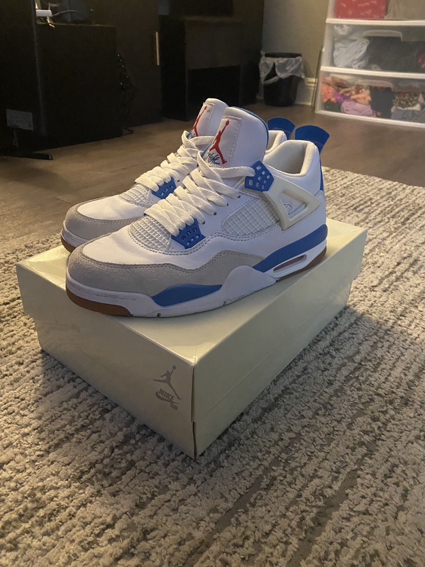 Jordan 4 SB Blues