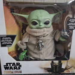 Star Wars Baby Yoda Figurine 