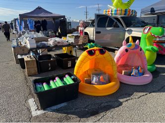 Swapmeet/yard sale