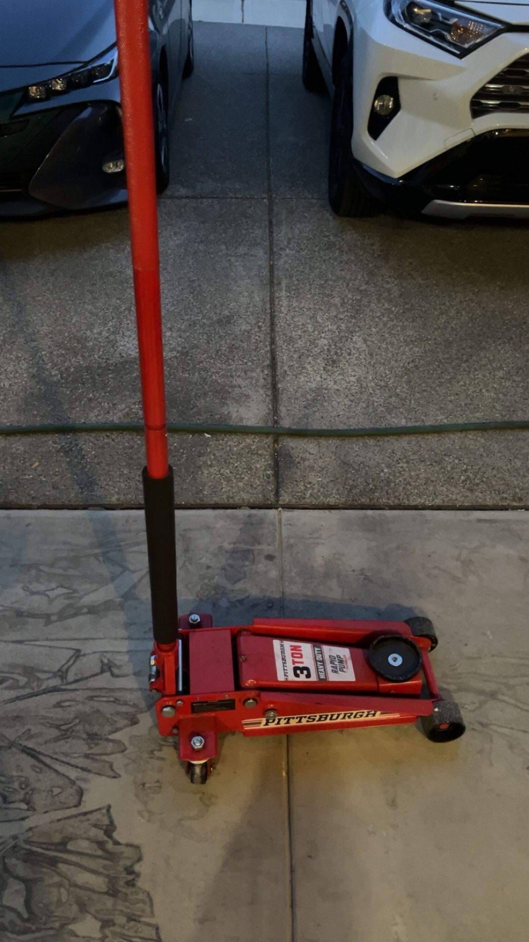 Pittsburgh 3Ton Heavy Duty Rapid Pump Floor Jack