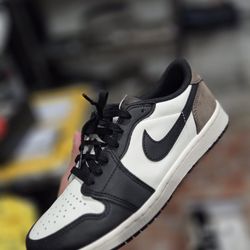Jordan 1 Low Mocha 