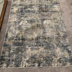 Like New Spencer Abstract Area Rug - 5x7