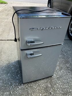 Mini Fridge Frigidaire