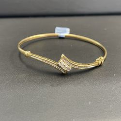 14kt Hollow Bangle With Diamonds 