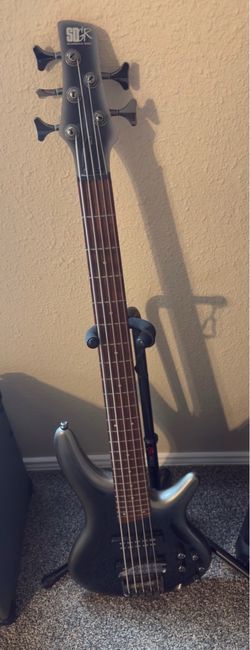 Ibanez SDGR 5-String Bass Guitar with fender amp brand new