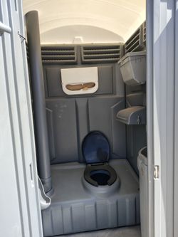 Portable Toilet Restroom Unit