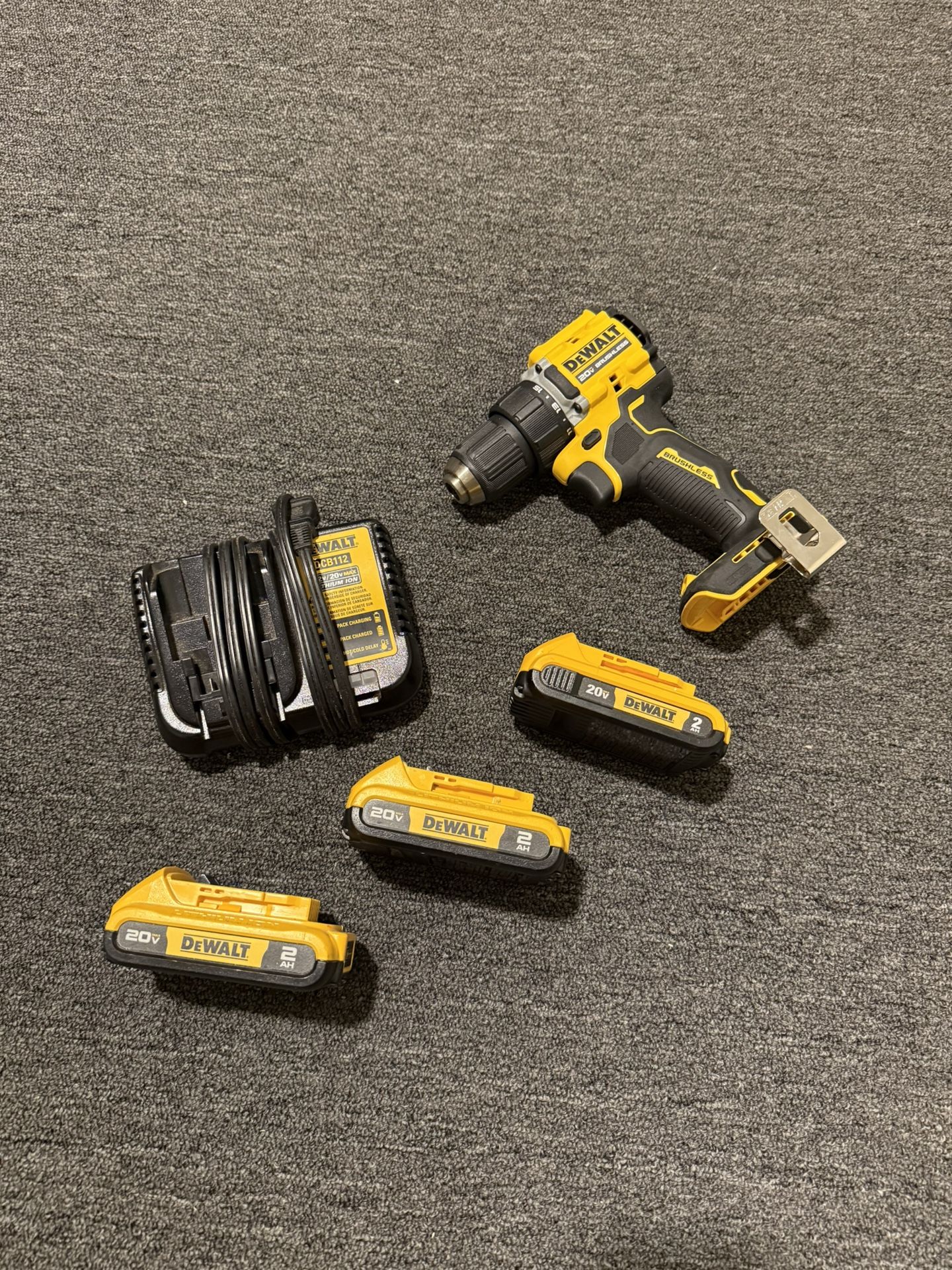 Dewalt Driver Drill 20v Max 3 Battery 1 Charger $240 All