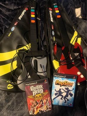 PS2 GUITARS ‼️ 20$ Each 30$ with bags