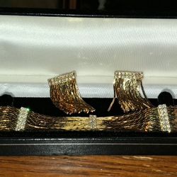 Saks Fifth Avenue  Goldtone Set