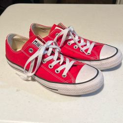 Converse  Women Size 8 