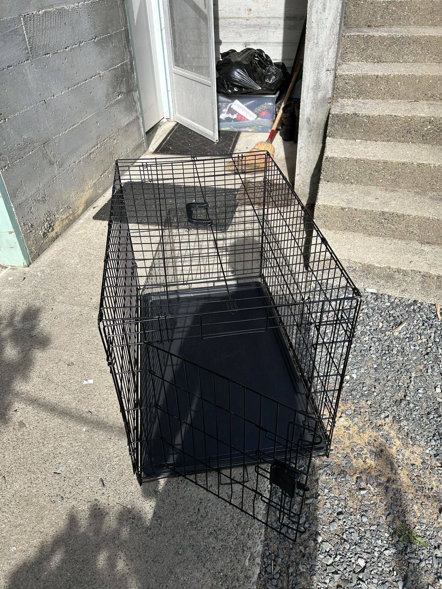 Collapsible Large Dog Crate