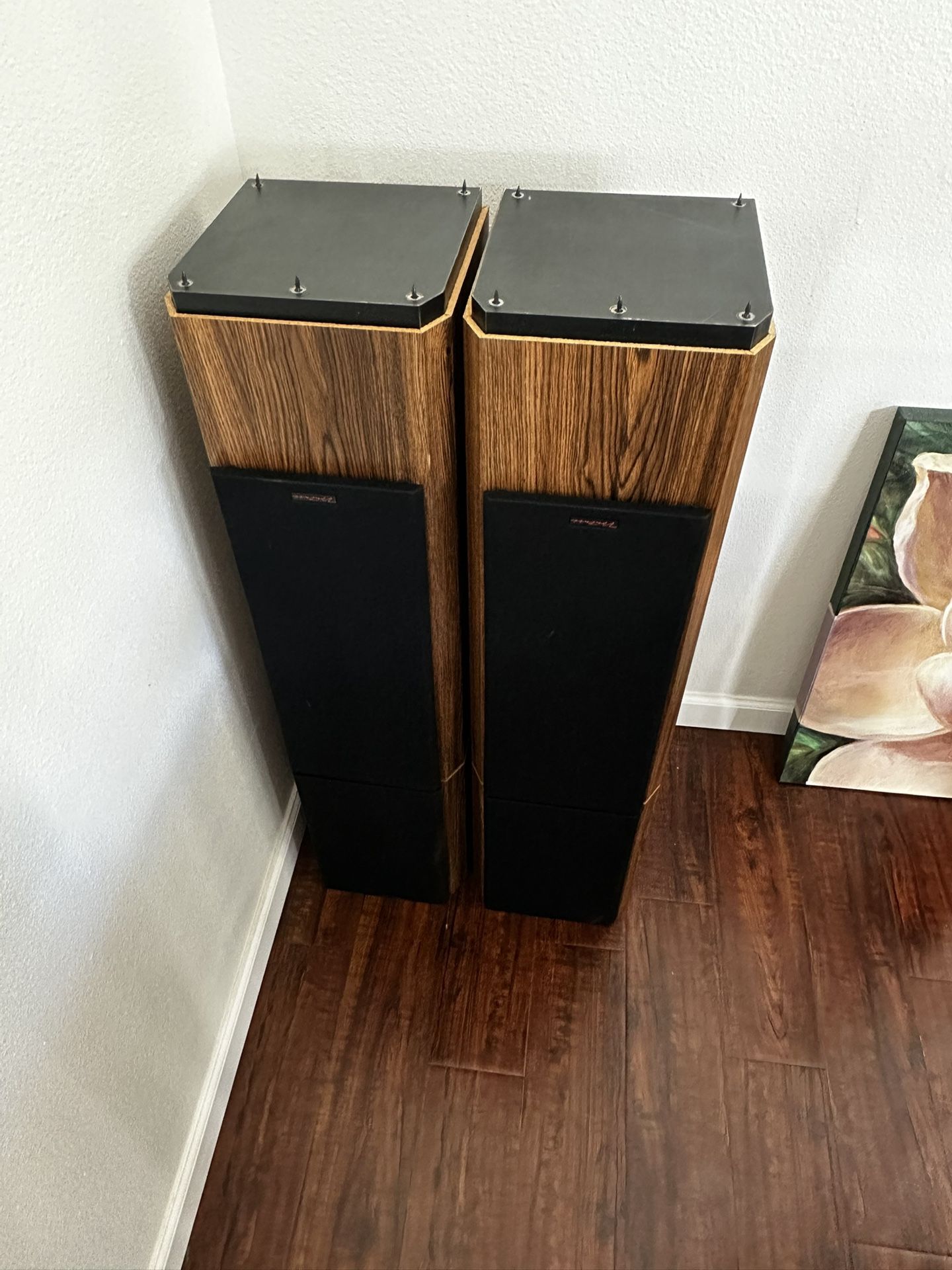 Audio / Speakers - Read Description (OBO)