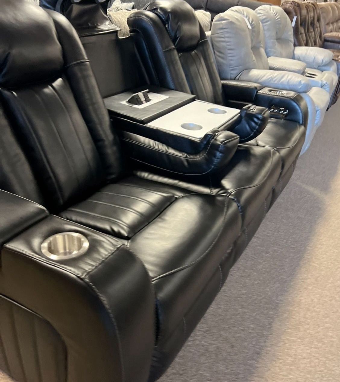 Free Delivery Reclining Couch 