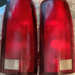Chevy BLAZER HITCH AND BACK LIGHTS