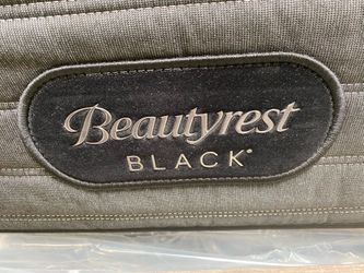 Queen BEAUTYREST Black C-Class medium Tight Top or Plush Pillow Top Mattress Pocketed Coils Cooling Memory Foam $1,199  ($3,500+ msrp) pick up can del